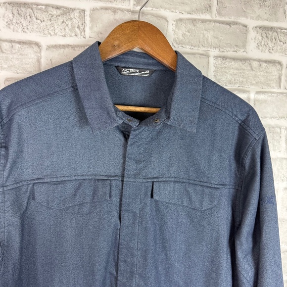 Arcteryx The Lattis Long Sleeve Snap Up Flannel Shirt Navy Blue Mens LARGE - Picture 1 of 10